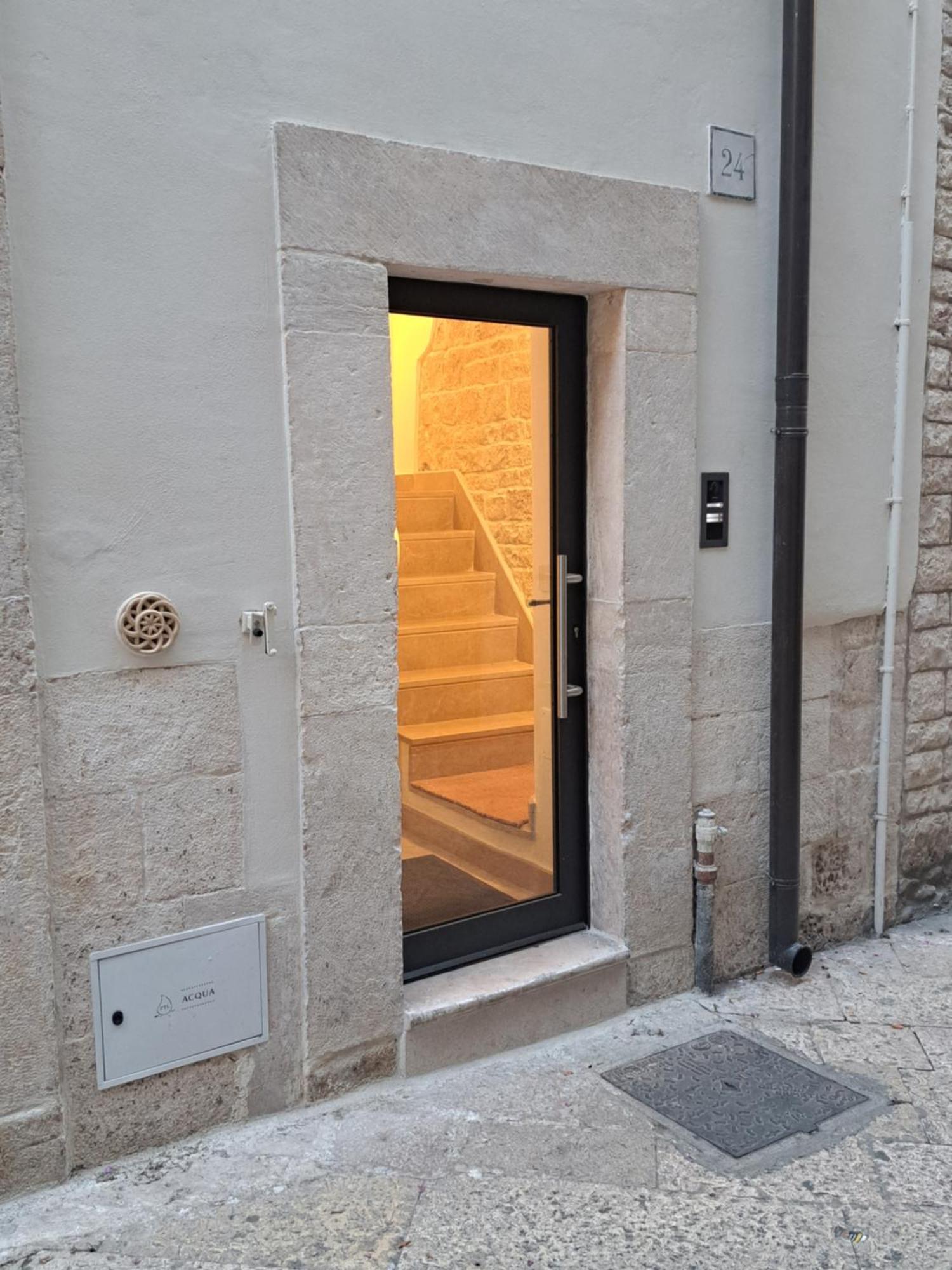 Palazzo Boccapianola Apartment Bari Exterior foto
